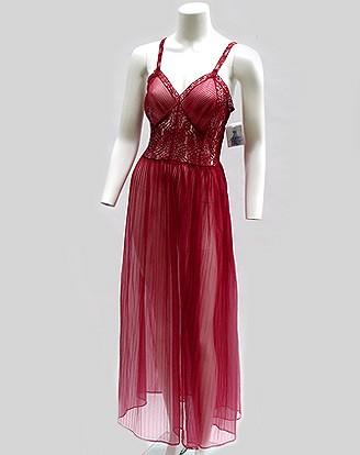 40S RO JENE LINGERIE
RED PLEATS SLIP 
8/9